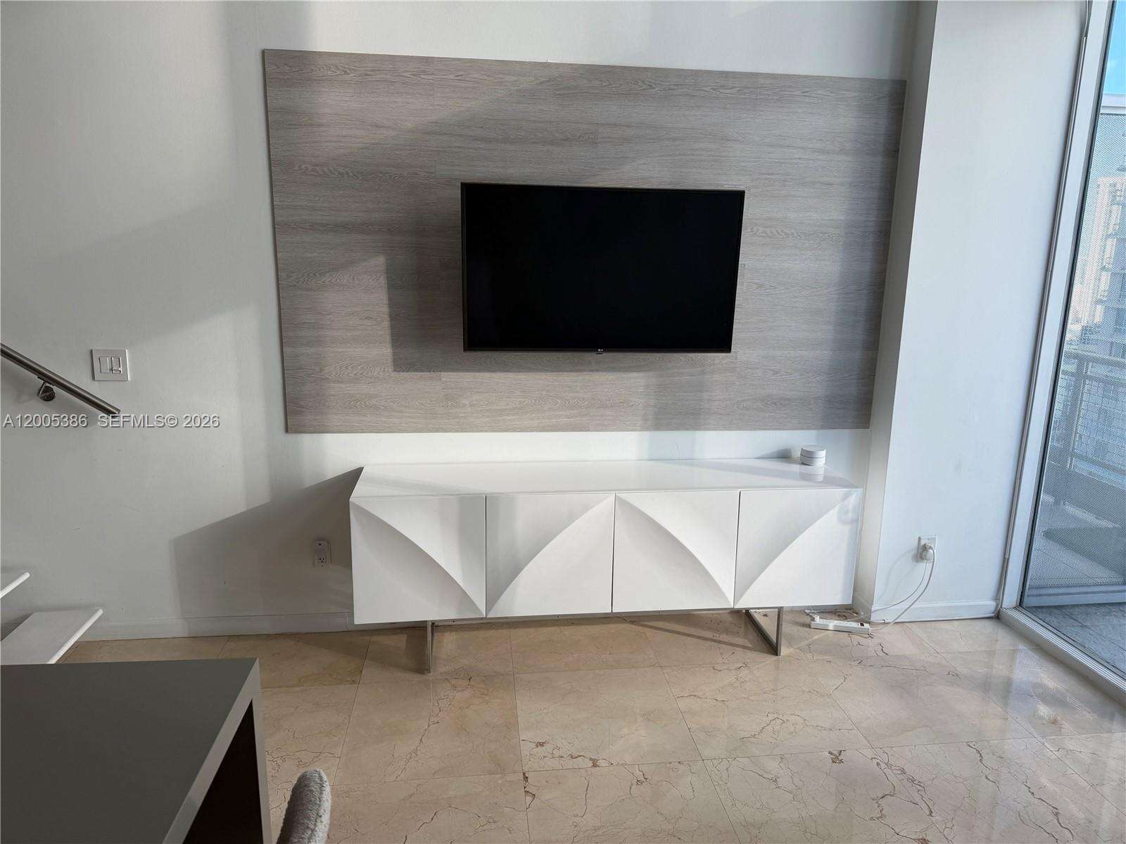 Neo Vertika at 690 1 Ct, Miami, FL 33130 - For Rent photo 9