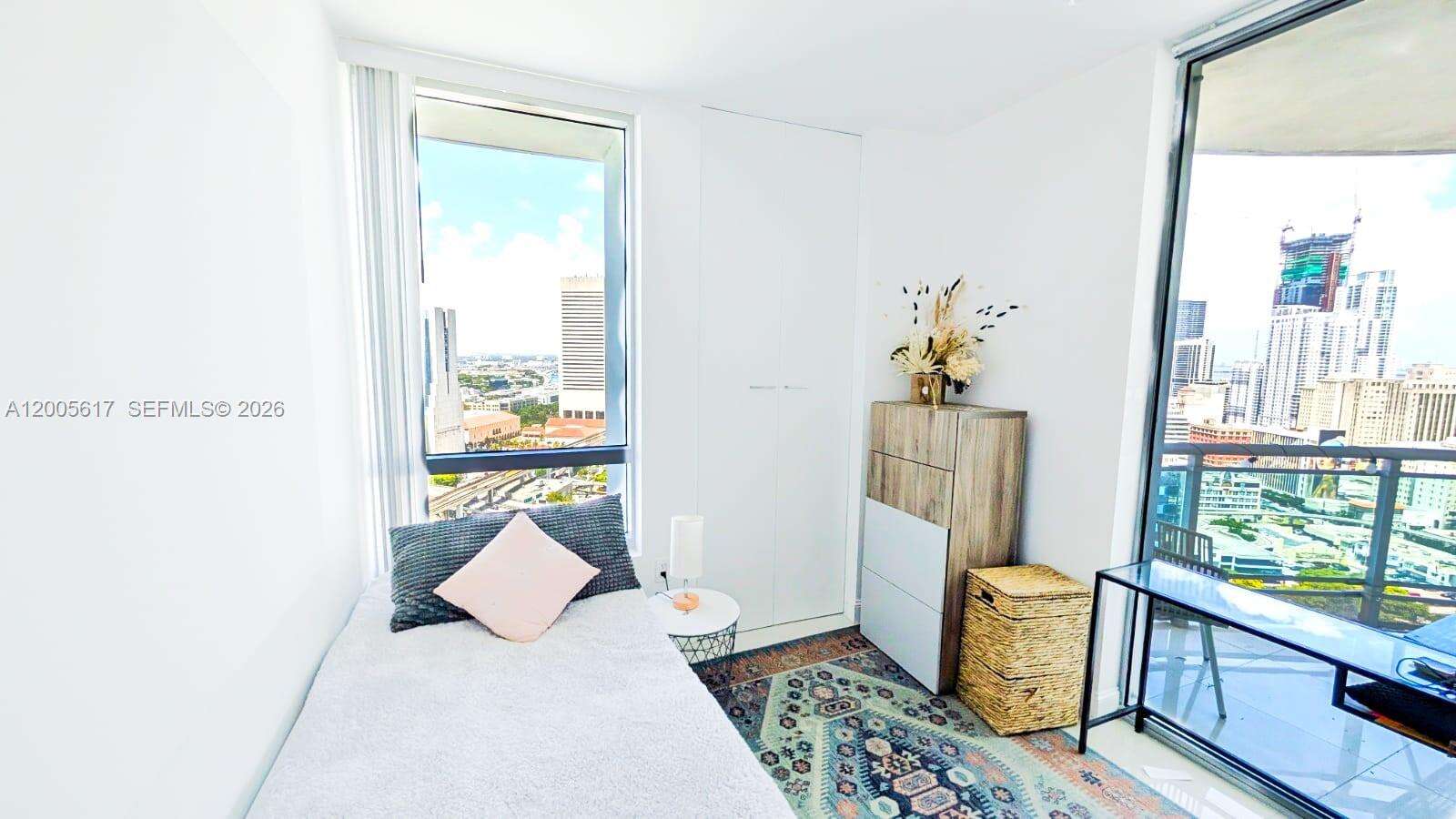 Wind By Neo at 350 Miami Ave, Miami, FL 33130 - For Rent photo 12