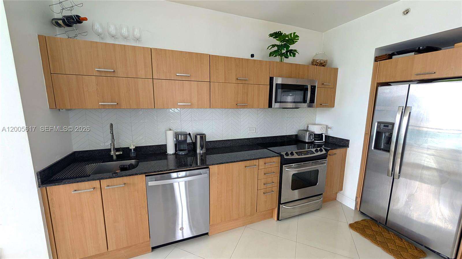 Wind By Neo at 350 Miami Ave, Miami, FL 33130 - For Rent photo 3