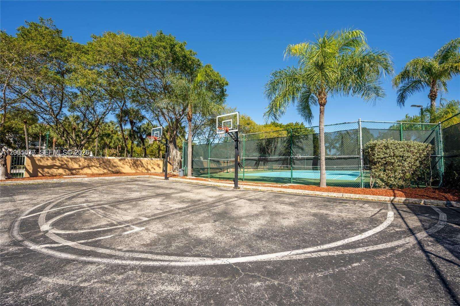 The Yacht Club At Aventura at 19901 Country Club Dr, Aventura, FL 33180 - For Rent photo 29