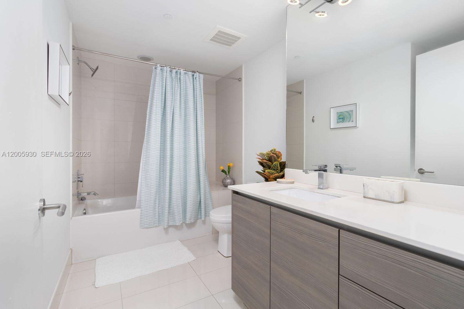 Icon Bay at 460 28 St, Miami, FL 33137 - For Rent photo 20