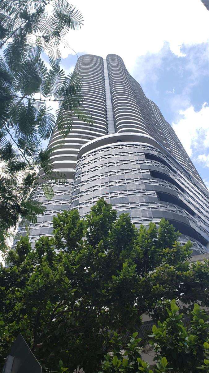 Brickell Flatiron at 1000 Brickell Plz, Miami, FL 33131 - For Rent photo 2