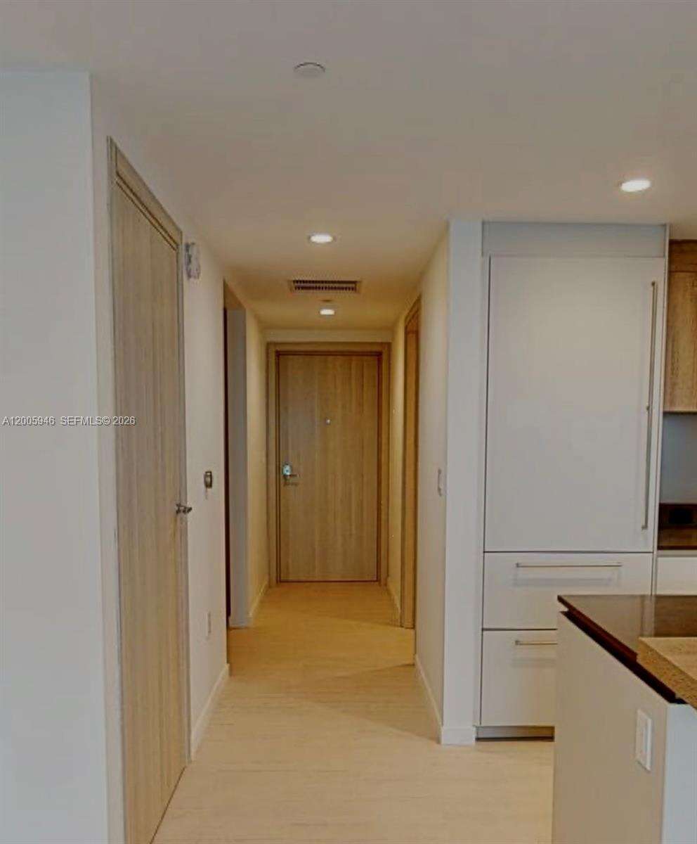 Brickell Flatiron at 1000 Brickell Plz, Miami, FL 33131 - For Rent photo 27
