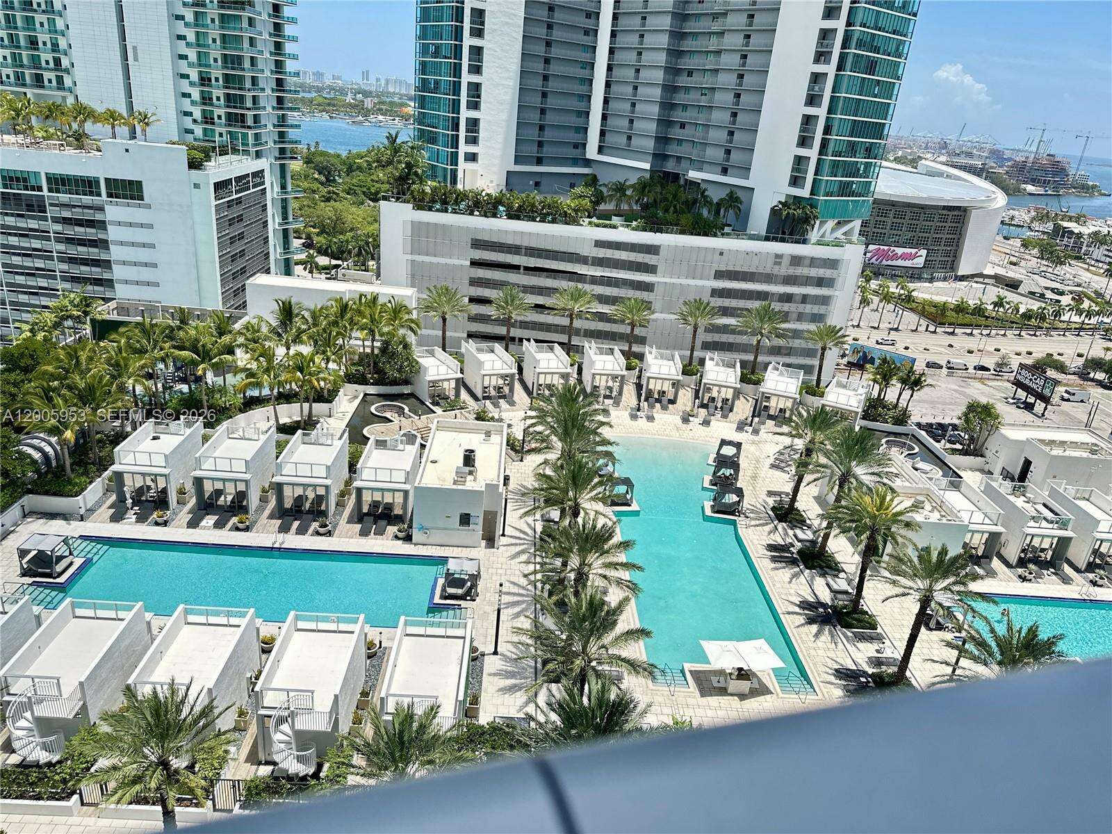 Paramount Miami Worldcenter at 851 1 Ave, Miami, FL 33132 - For Rent photo 13