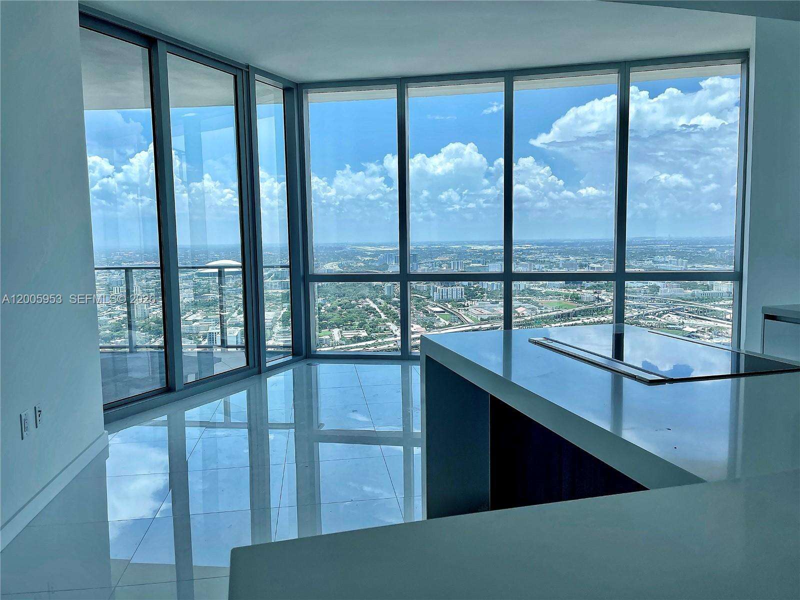Paramount Miami Worldcenter at 851 1 Ave, Miami, FL 33132 - For Rent photo 3