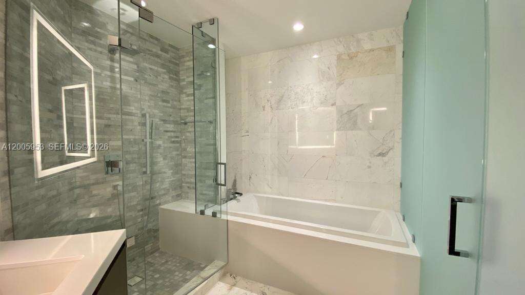Paramount Miami Worldcenter at 851 1 Ave, Miami, FL 33132 - For Rent photo 9