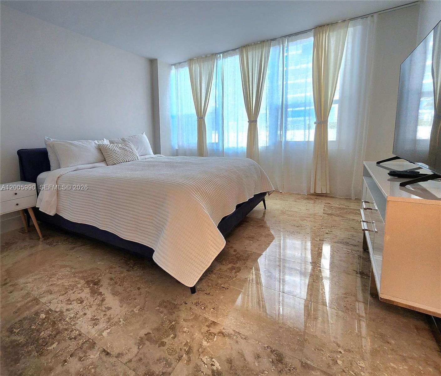 Alexander Towers at 3505 Ocean Dr, Hollywood, FL 33019 - For Rent photo 13