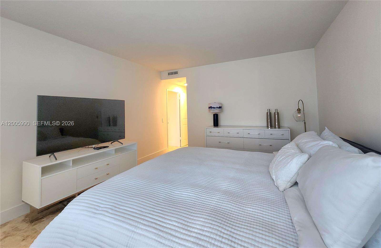 Alexander Towers at 3505 Ocean Dr, Hollywood, FL 33019 - For Rent photo 15