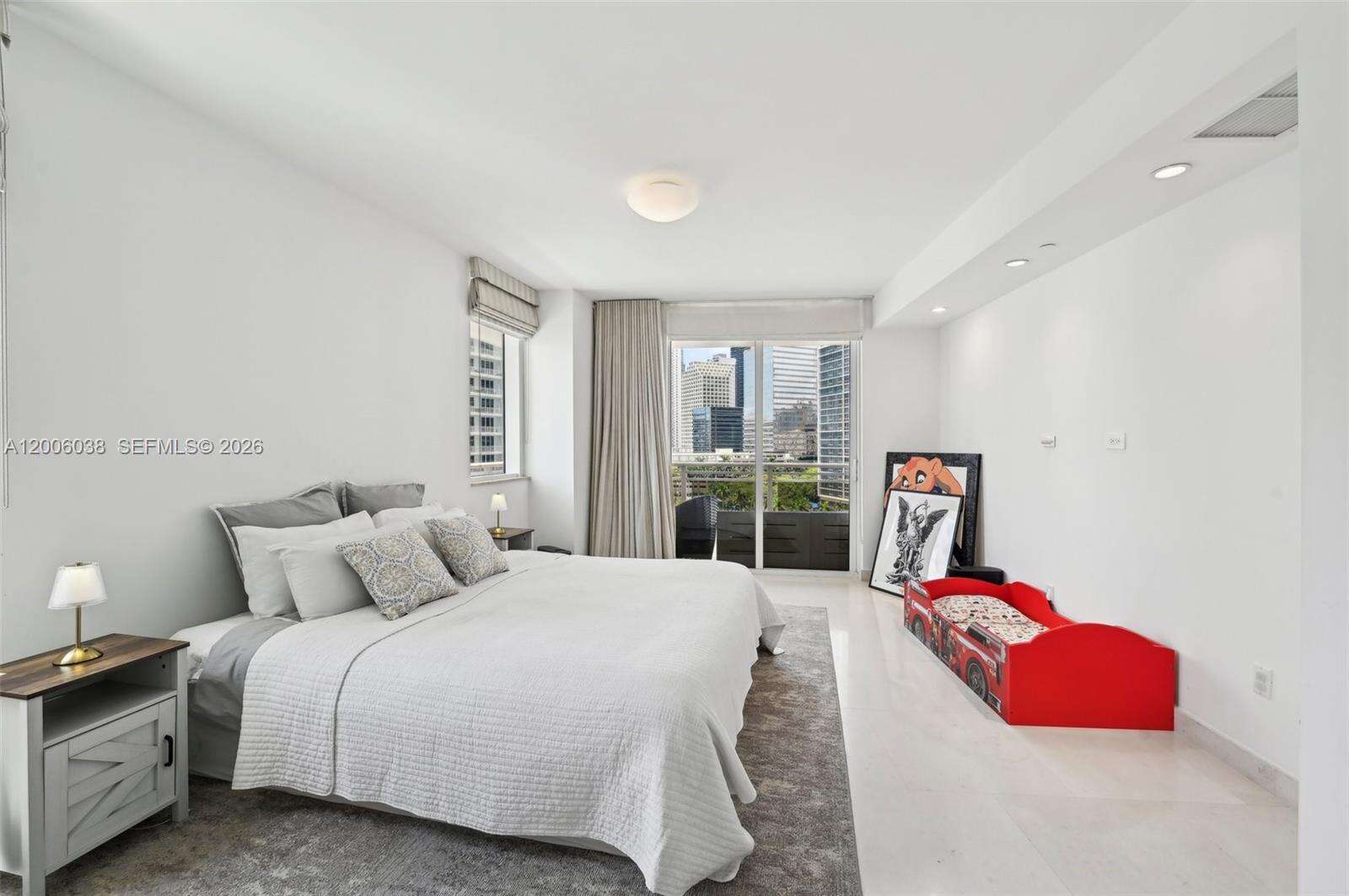Carbonell at 901 Brickell Key Blvd, Miami, FL 33131 - For Rent photo 11
