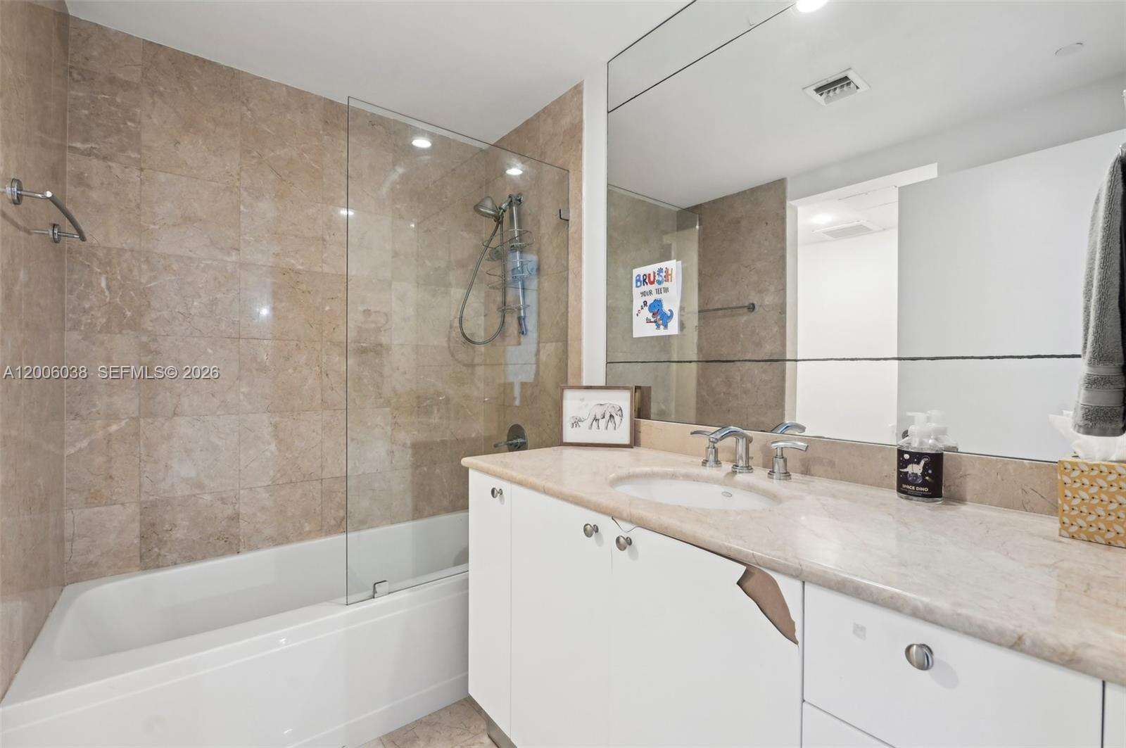 Carbonell at 901 Brickell Key Blvd, Miami, FL 33131 - For Rent photo 15