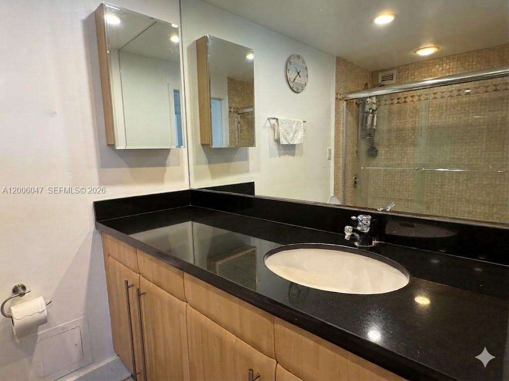 Roney Palace at 2301 Collins Ave, Miami Beach, FL 33139 - For Rent photo 4