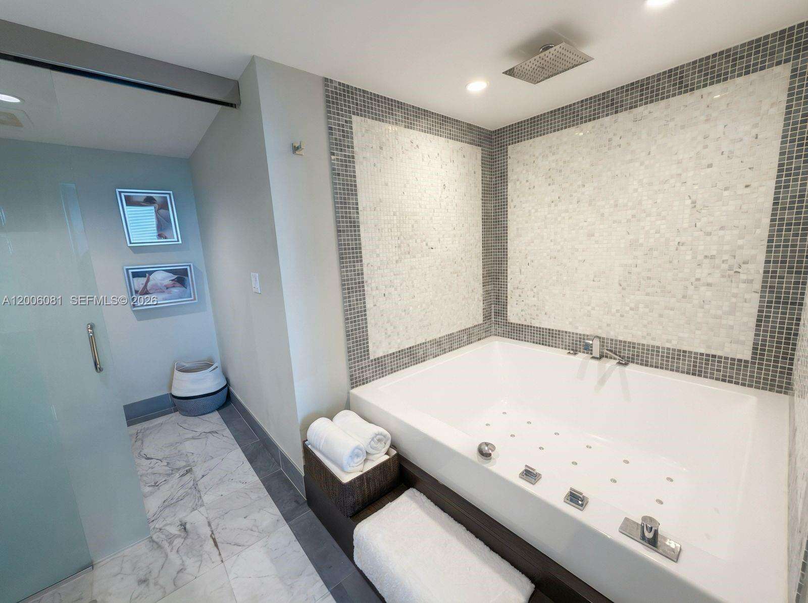 Epic Residences at 200 Biscayne Blvd Way, Miami, FL 33131 - For Rent photo 17