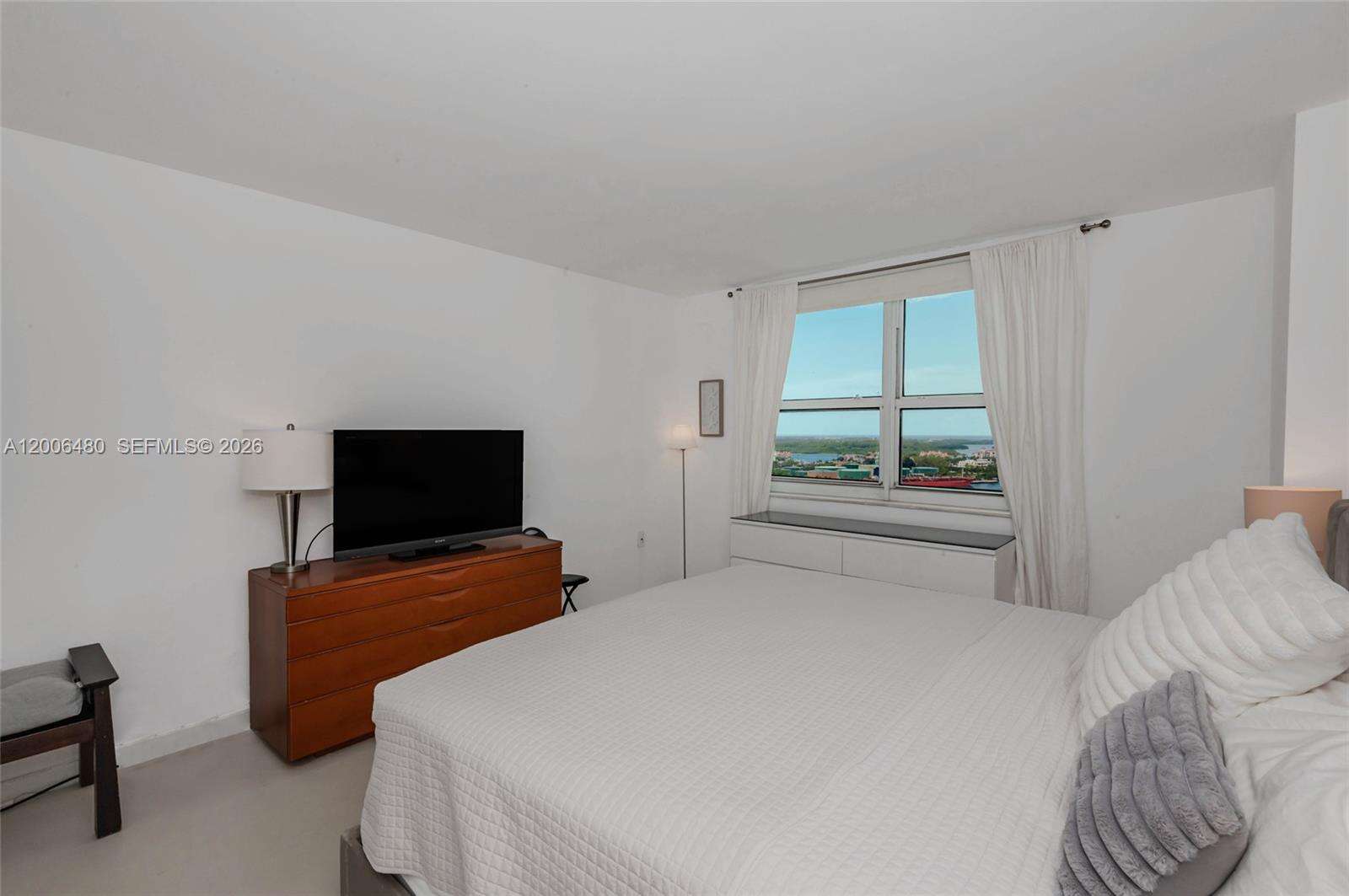Yacht Club At Portofino at 90 Alton Rd, Miami Beach, FL 33139 - For Rent photo 21