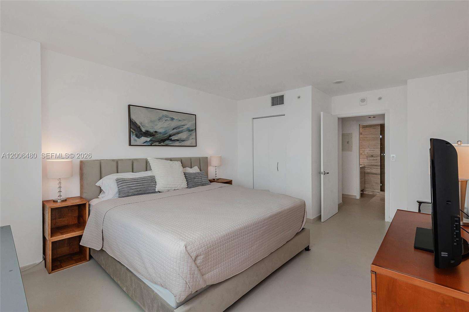 Yacht Club At Portofino at 90 Alton Rd, Miami Beach, FL 33139 - For Rent photo 23