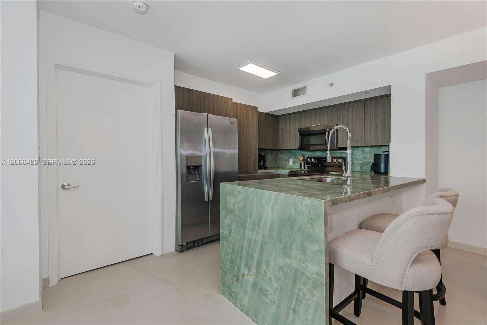 Yacht Club At Portofino at 90 Alton Rd, Miami Beach, FL 33139 - For Rent photo 7