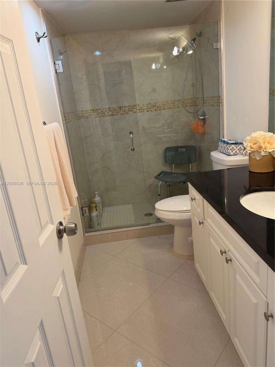 The Hemispheres at 1985 Ocean Dr, Hallandale Beach, FL 33009 - For Rent photo 17