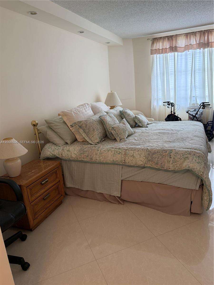 The Hemispheres at 1985 Ocean Dr, Hallandale Beach, FL 33009 - For Rent photo 18