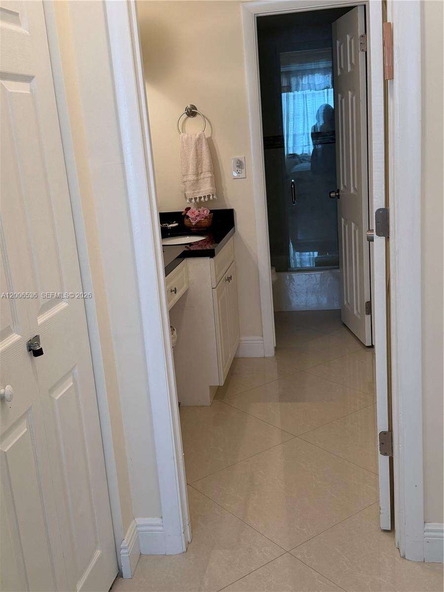 The Hemispheres at 1985 Ocean Dr, Hallandale Beach, FL 33009 - For Rent photo 21