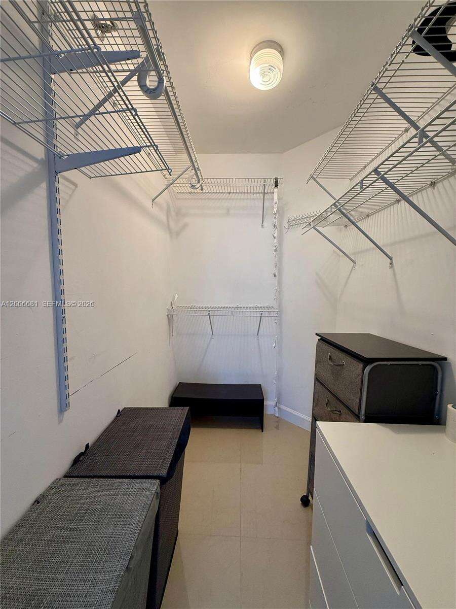 Isola at 770 Claughton Island Dr, Miami, FL 33131 - For Rent photo 14