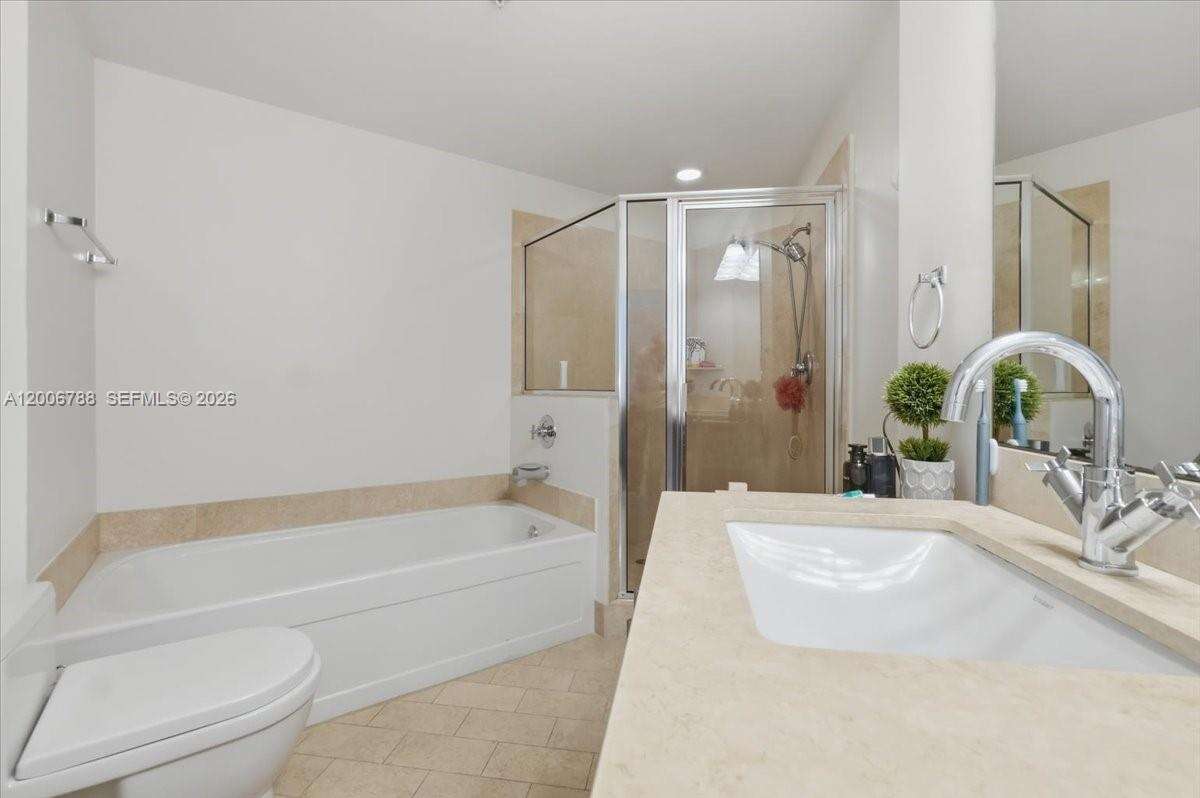 Axis On Brickell at 1111 1 Ave, Miami, FL 33130 - For Rent photo 14
