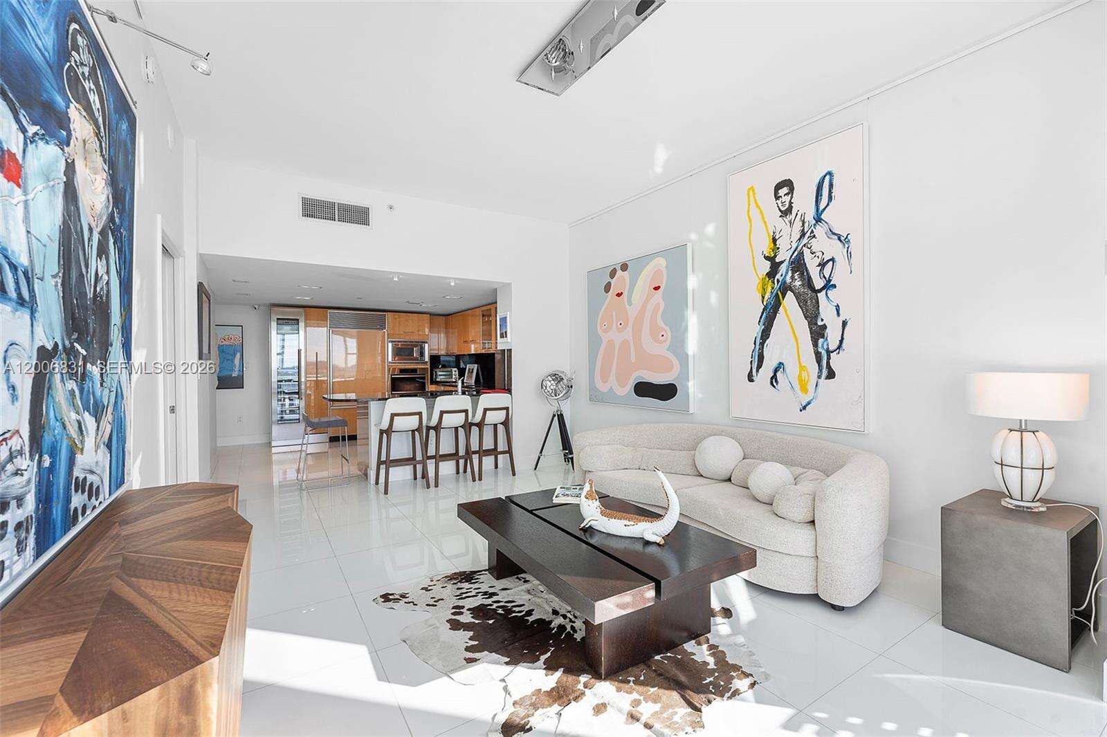 Central Carillon at 6801 Collins Ave, Miami Beach, FL 33141 - For Rent photo 17