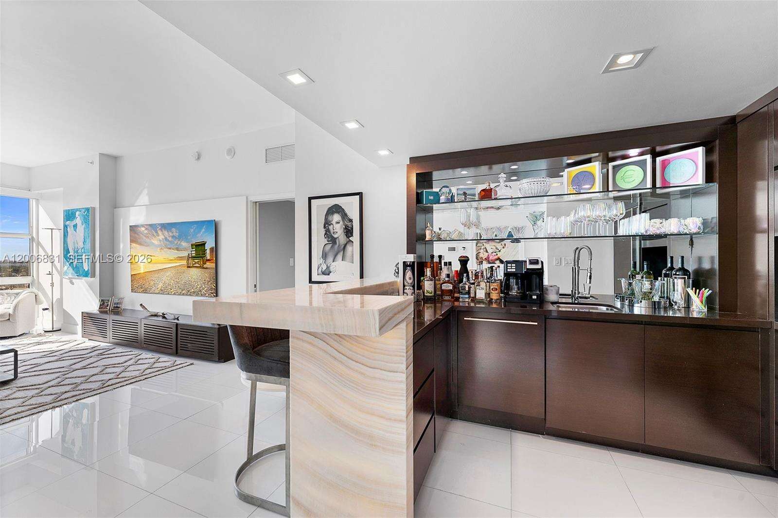 Central Carillon at 6801 Collins Ave, Miami Beach, FL 33141 - For Rent photo 35