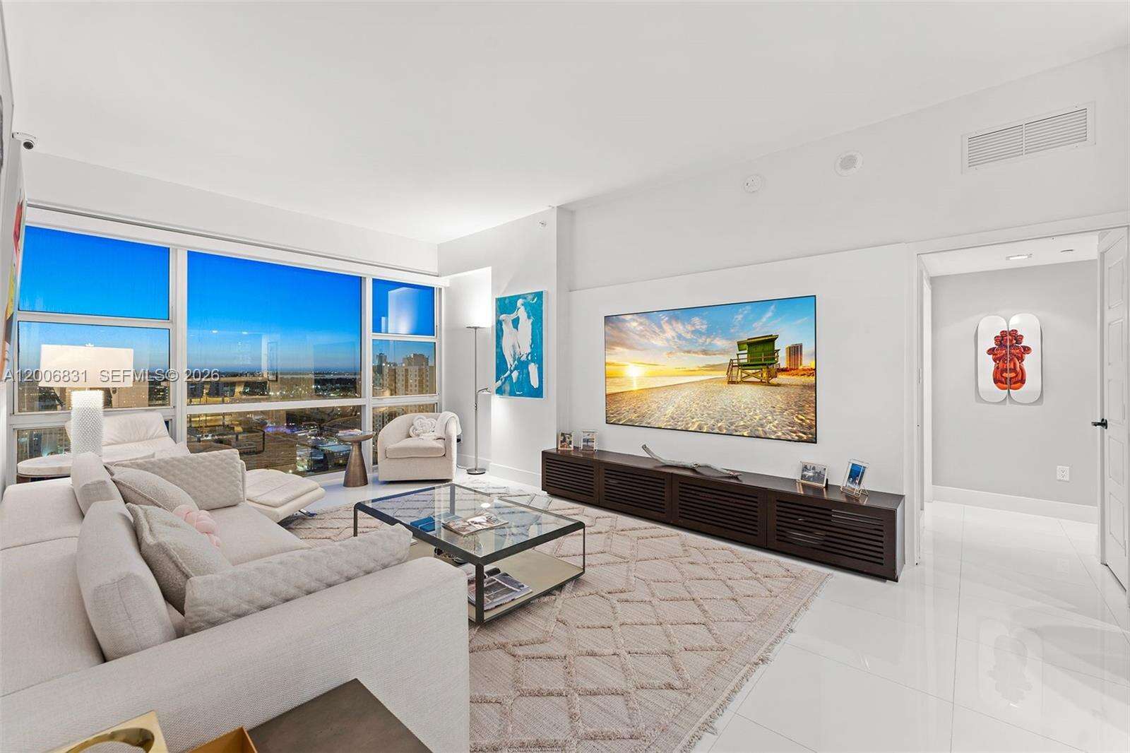 Central Carillon at 6801 Collins Ave, Miami Beach, FL 33141 - For Rent photo 39