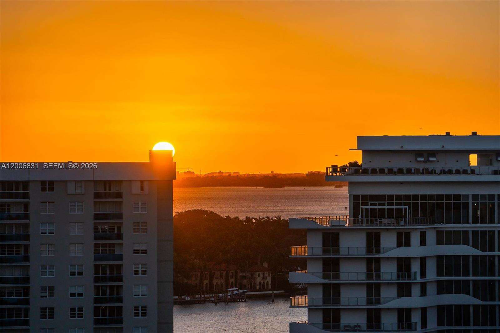 Central Carillon at 6801 Collins Ave, Miami Beach, FL 33141 - For Rent photo 5