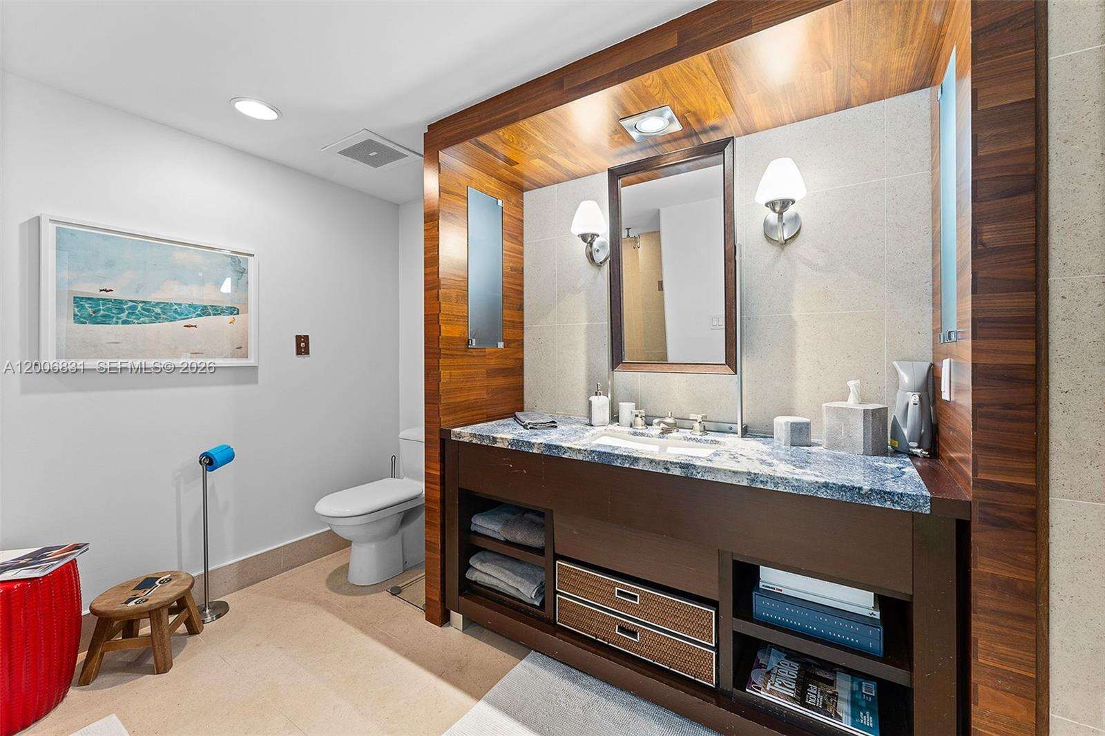 Central Carillon at 6801 Collins Ave, Miami Beach, FL 33141 - For Rent photo 43