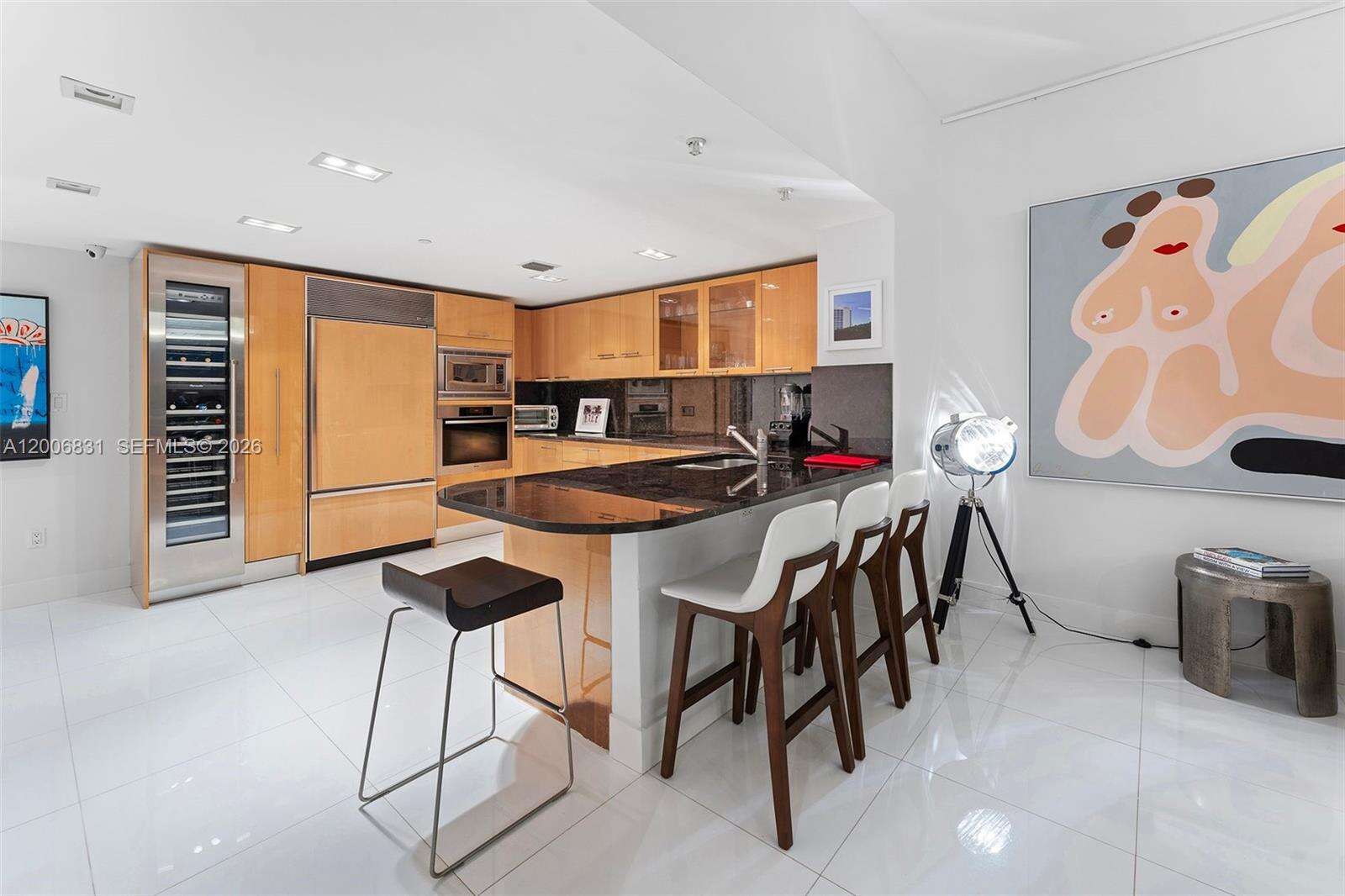 Central Carillon at 6801 Collins Ave, Miami Beach, FL 33141 - For Rent photo 9