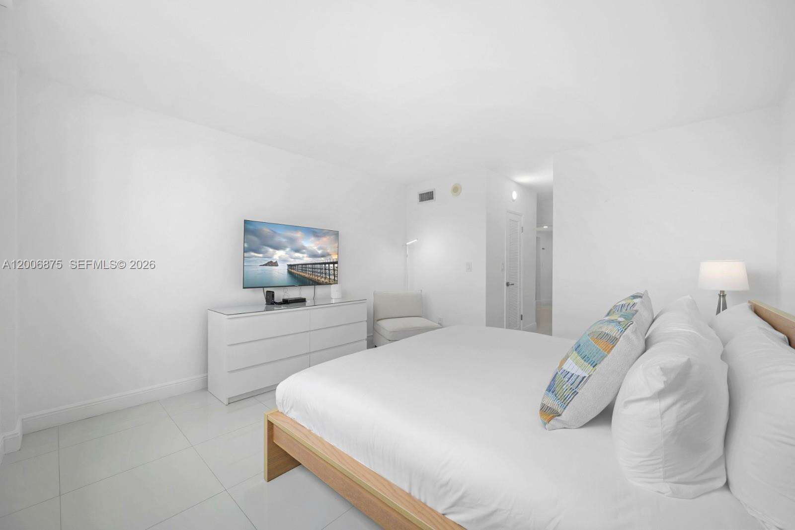 Ocean Reserve at 19370 Collins Ave, Sunny Isles Beach, FL 33160 - For Rent photo 13