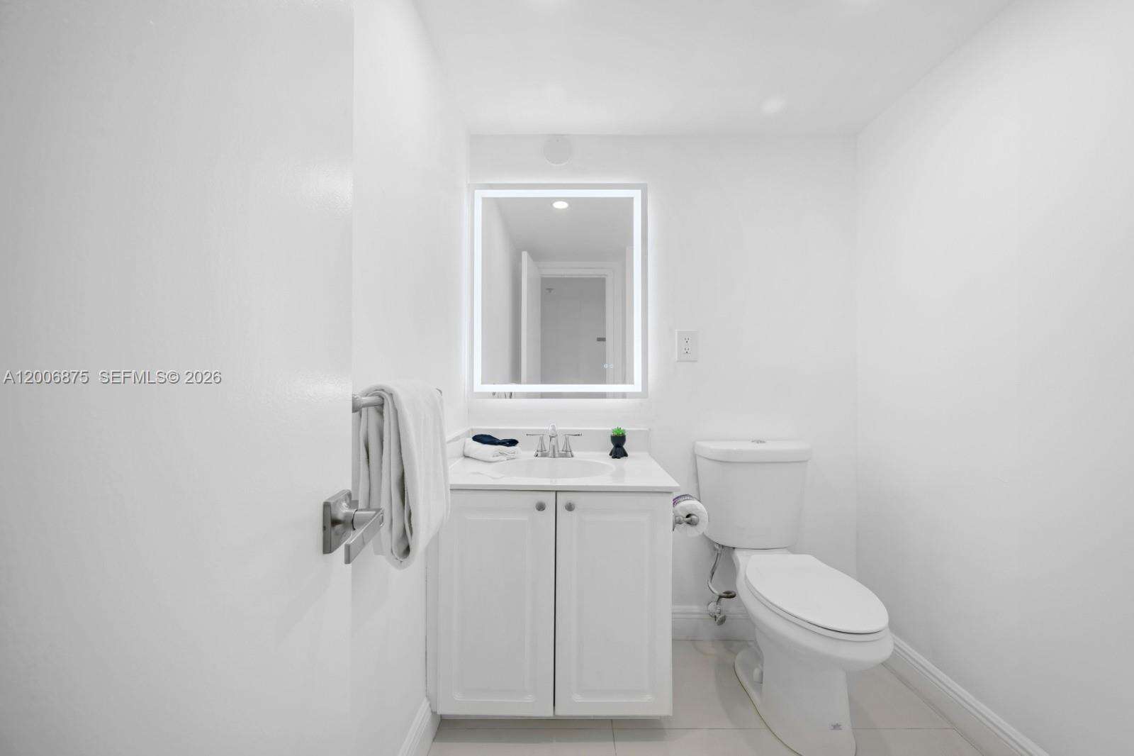 Ocean Reserve at 19370 Collins Ave, Sunny Isles Beach, FL 33160 - For Rent photo 15
