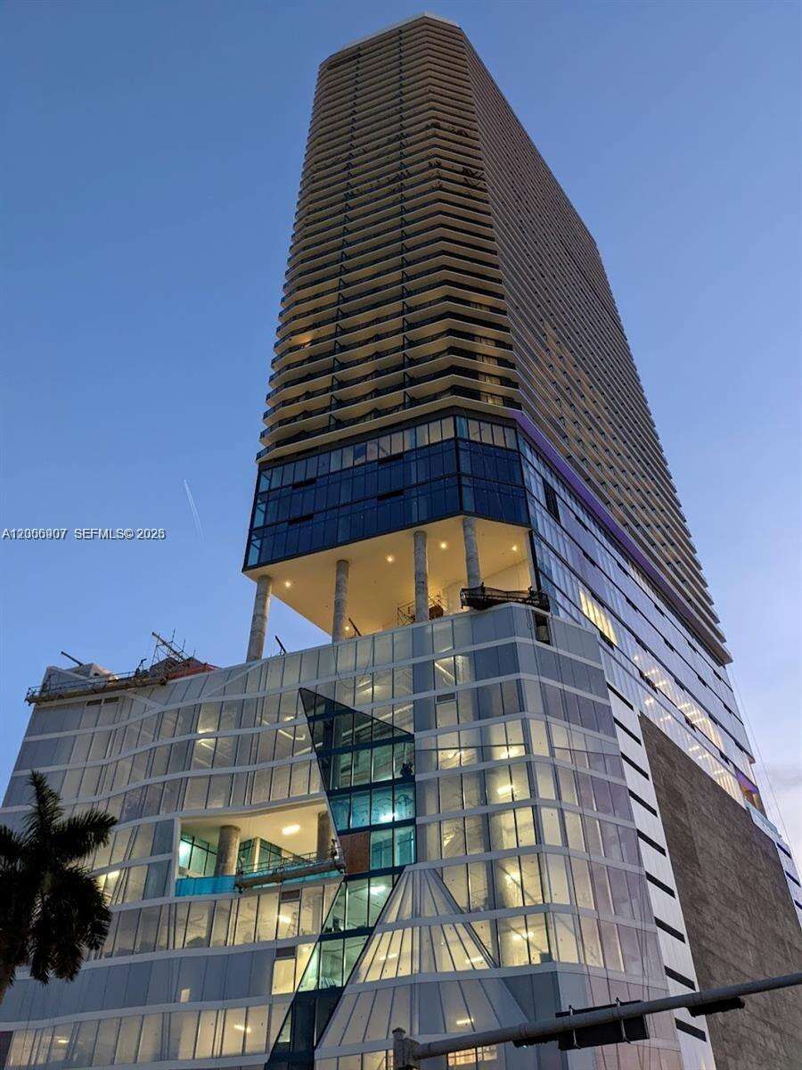 The Elser at 398 5 St, Miami, FL 33132 - For Rent photo 1