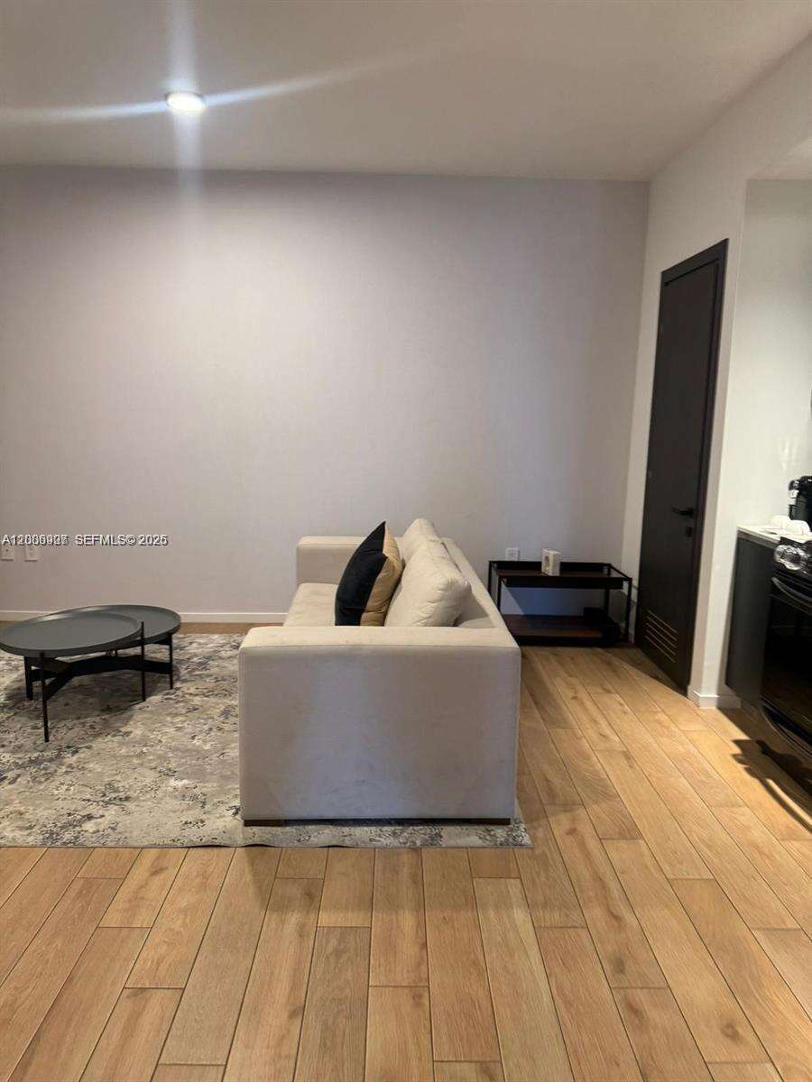 The Elser at 398 5 St, Miami, FL 33132 - For Rent photo 6