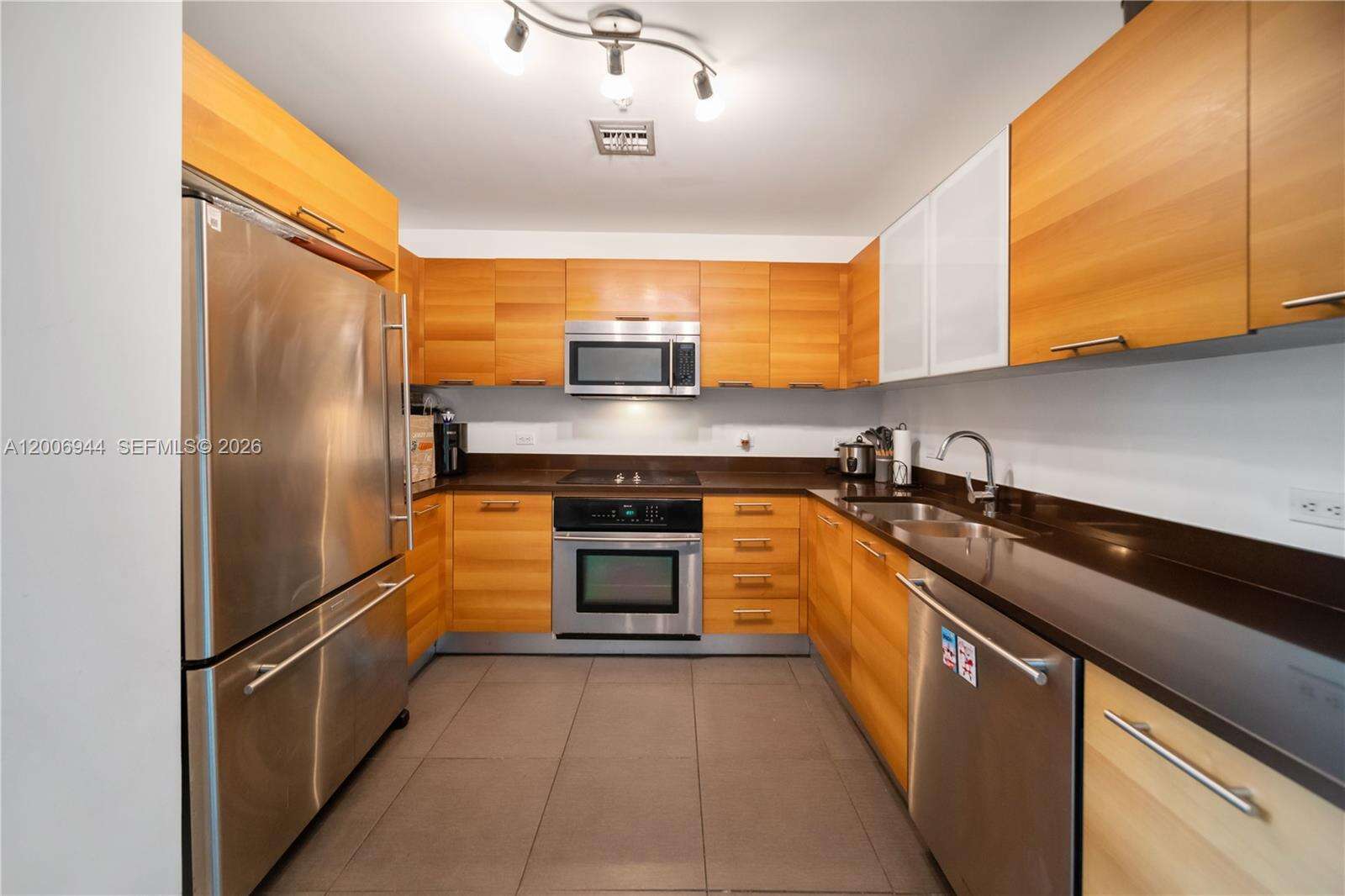 Four Midtown at 3301 1 Ave, Miami, FL 33137 - For Rent photo 2