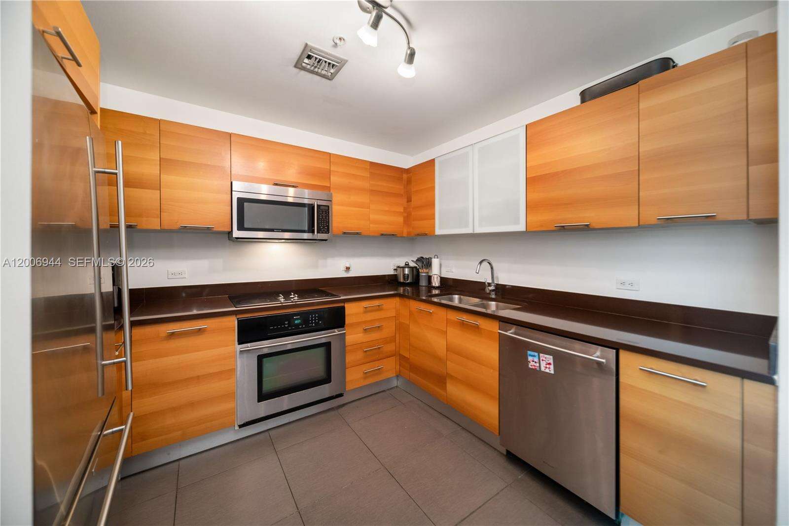 Four Midtown at 3301 1 Ave, Miami, FL 33137 - For Rent photo 3