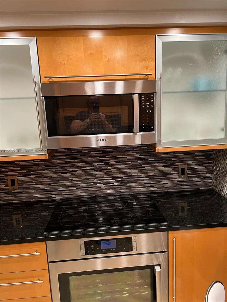 Akoya at 6365 Collins Ave, Miami Beach, FL 33141 - For Rent photo 8