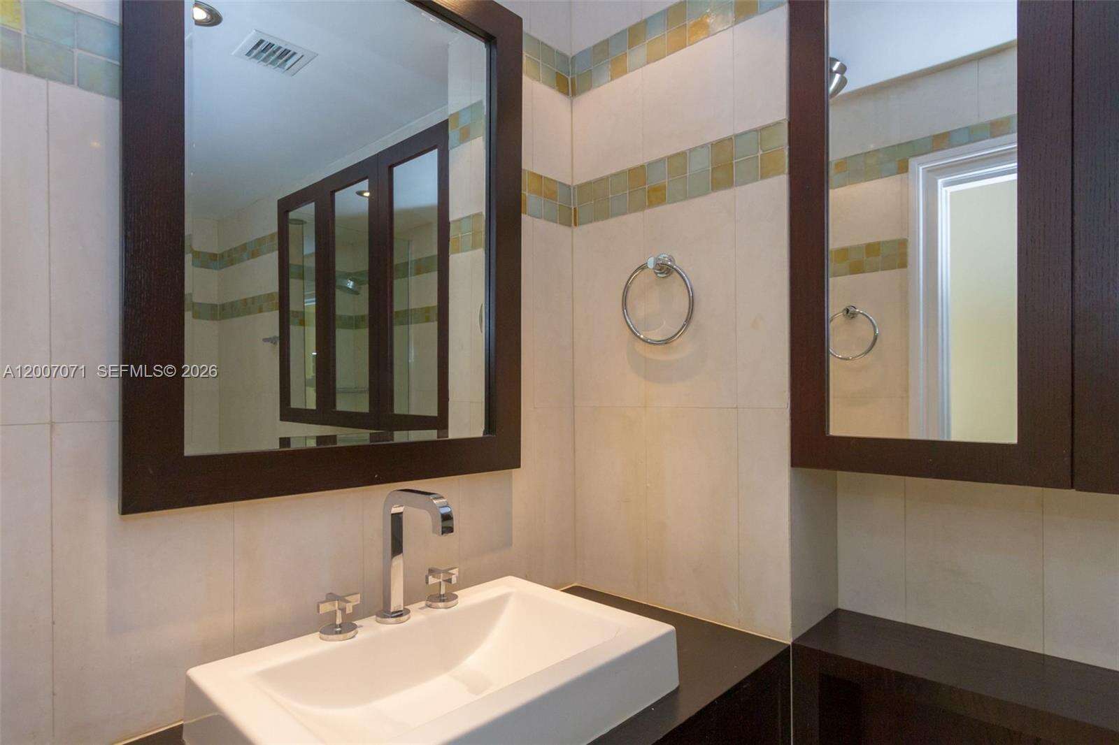 One Tequesta Point at 888 Brickell Key Dr, Miami, FL 33131 - For Rent photo 17