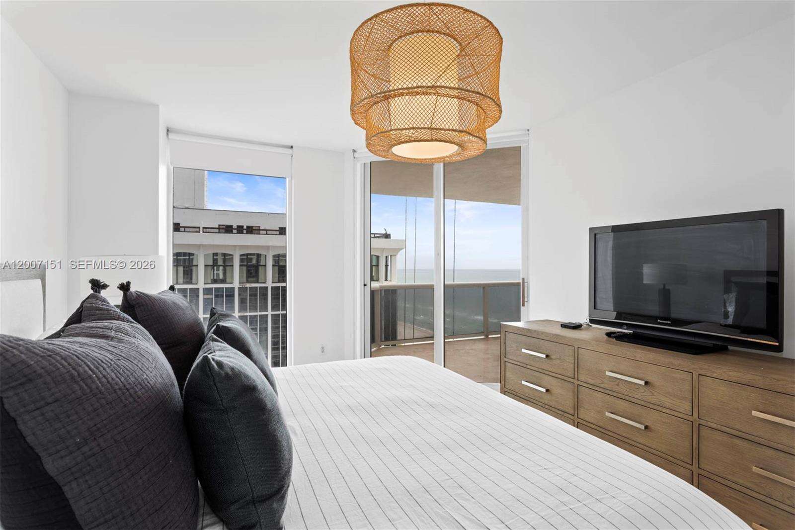Blue Diamond at 4779 Collins Ave, Miami Beach, FL 33140 - For Rent photo 12
