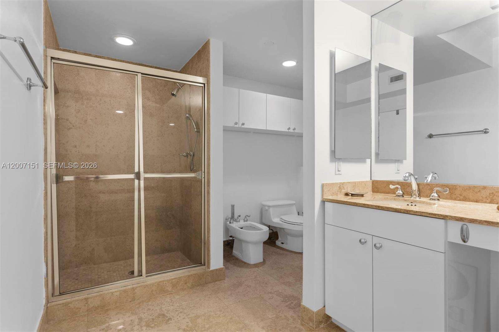 Blue Diamond at 4779 Collins Ave, Miami Beach, FL 33140 - For Rent photo 14