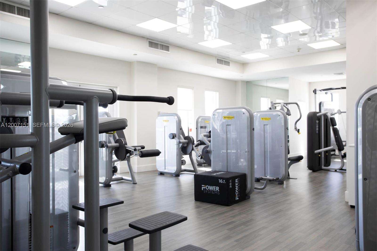 Blue Diamond at 4779 Collins Ave, Miami Beach, FL 33140 - For Rent photo 31