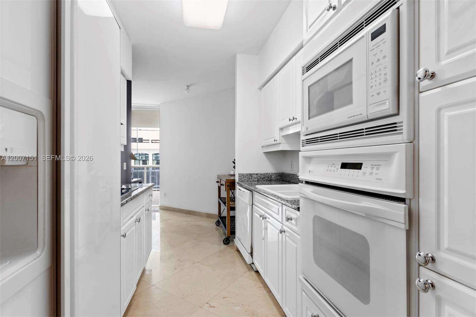Blue Diamond at 4779 Collins Ave, Miami Beach, FL 33140 - For Rent photo 9