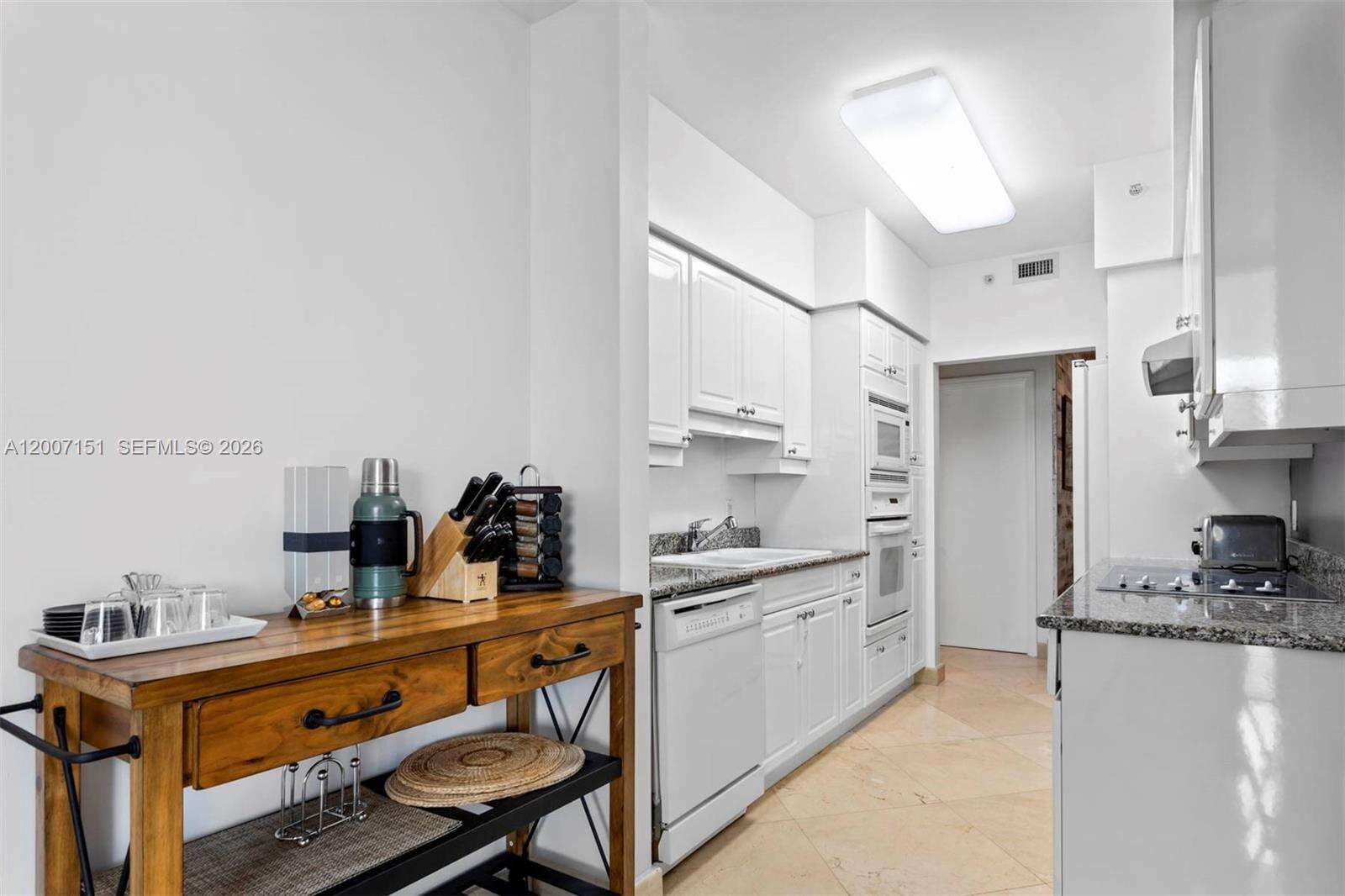 Blue Diamond at 4779 Collins Ave, Miami Beach, FL 33140 - For Rent photo 10