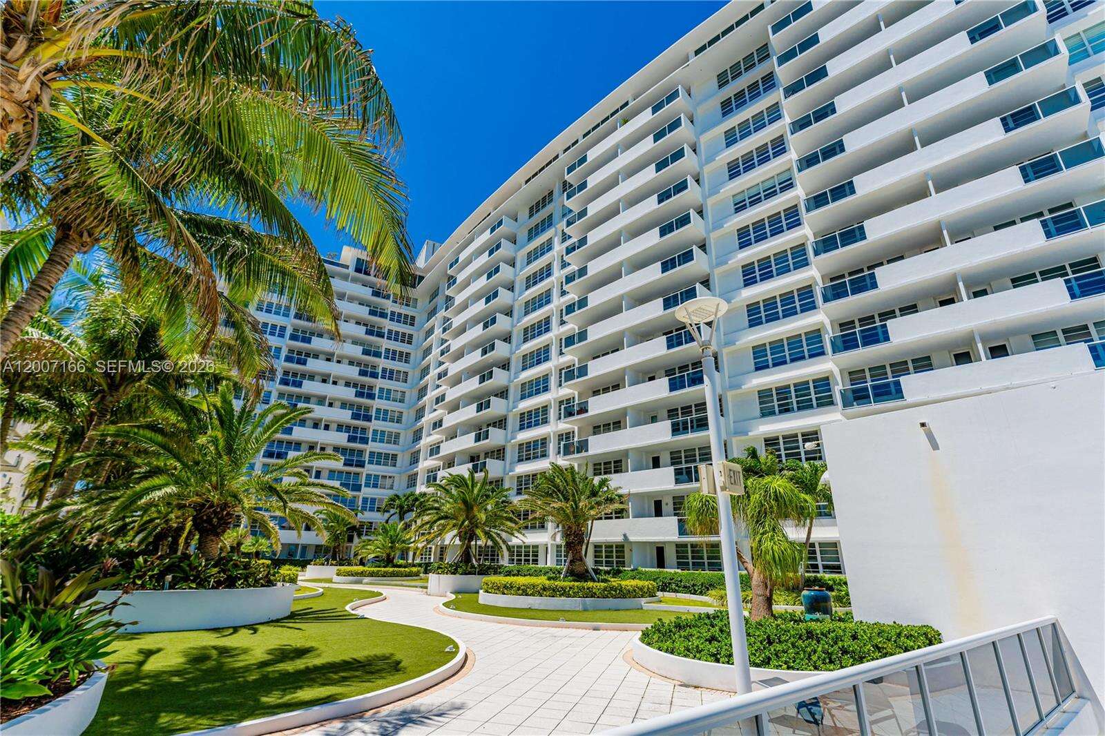 Decoplage at 100 Lincoln Rd, Miami Beach, FL 33139 - For Rent photo 2