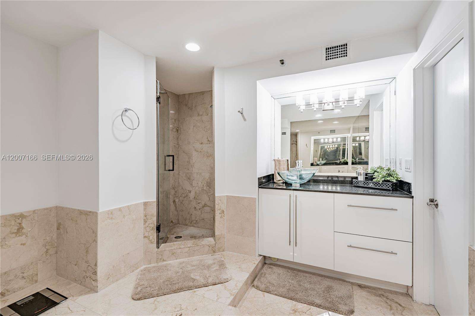 Decoplage at 100 Lincoln Rd, Miami Beach, FL 33139 - For Rent photo 19