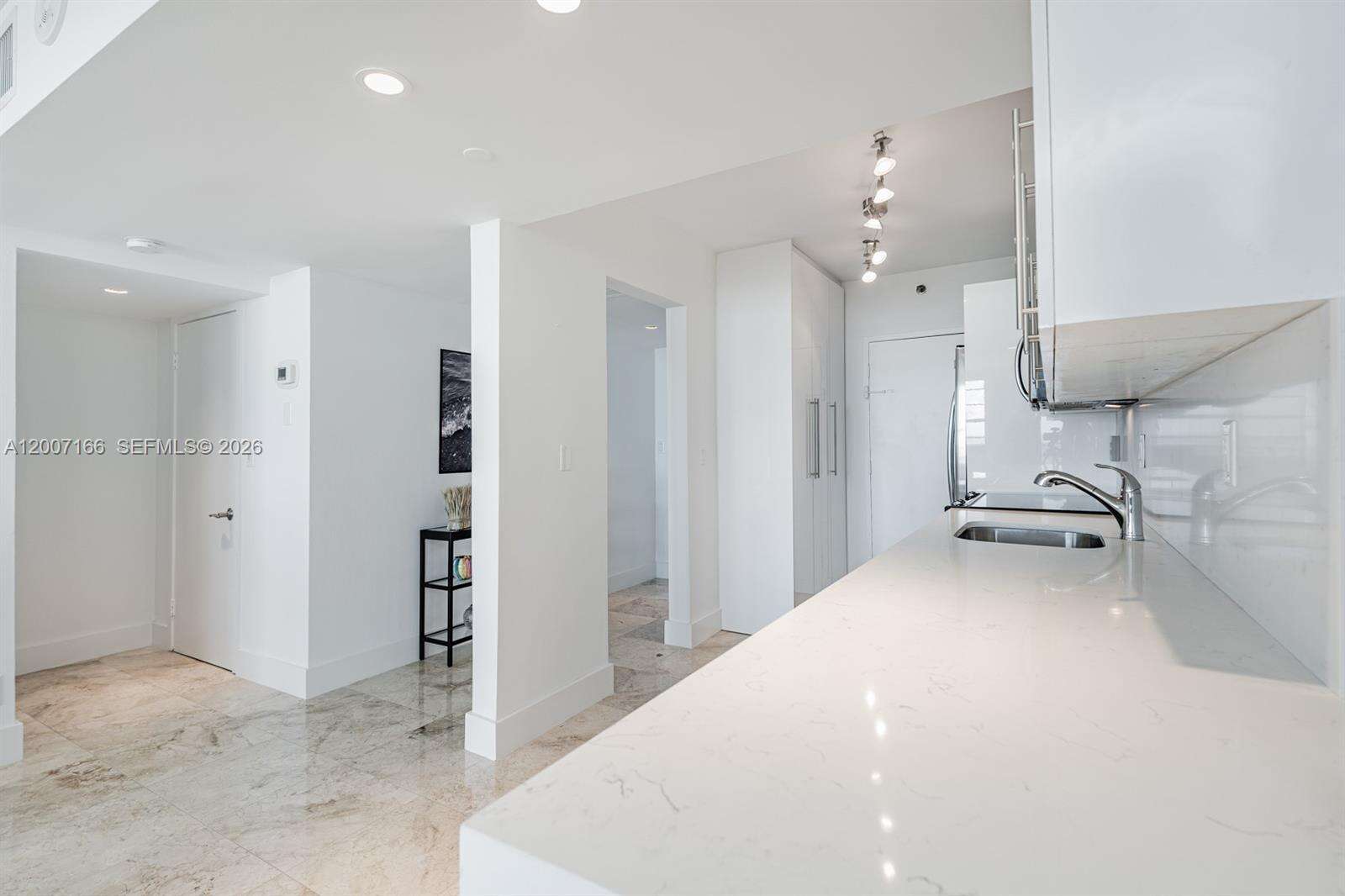 Decoplage at 100 Lincoln Rd, Miami Beach, FL 33139 - For Rent photo 6