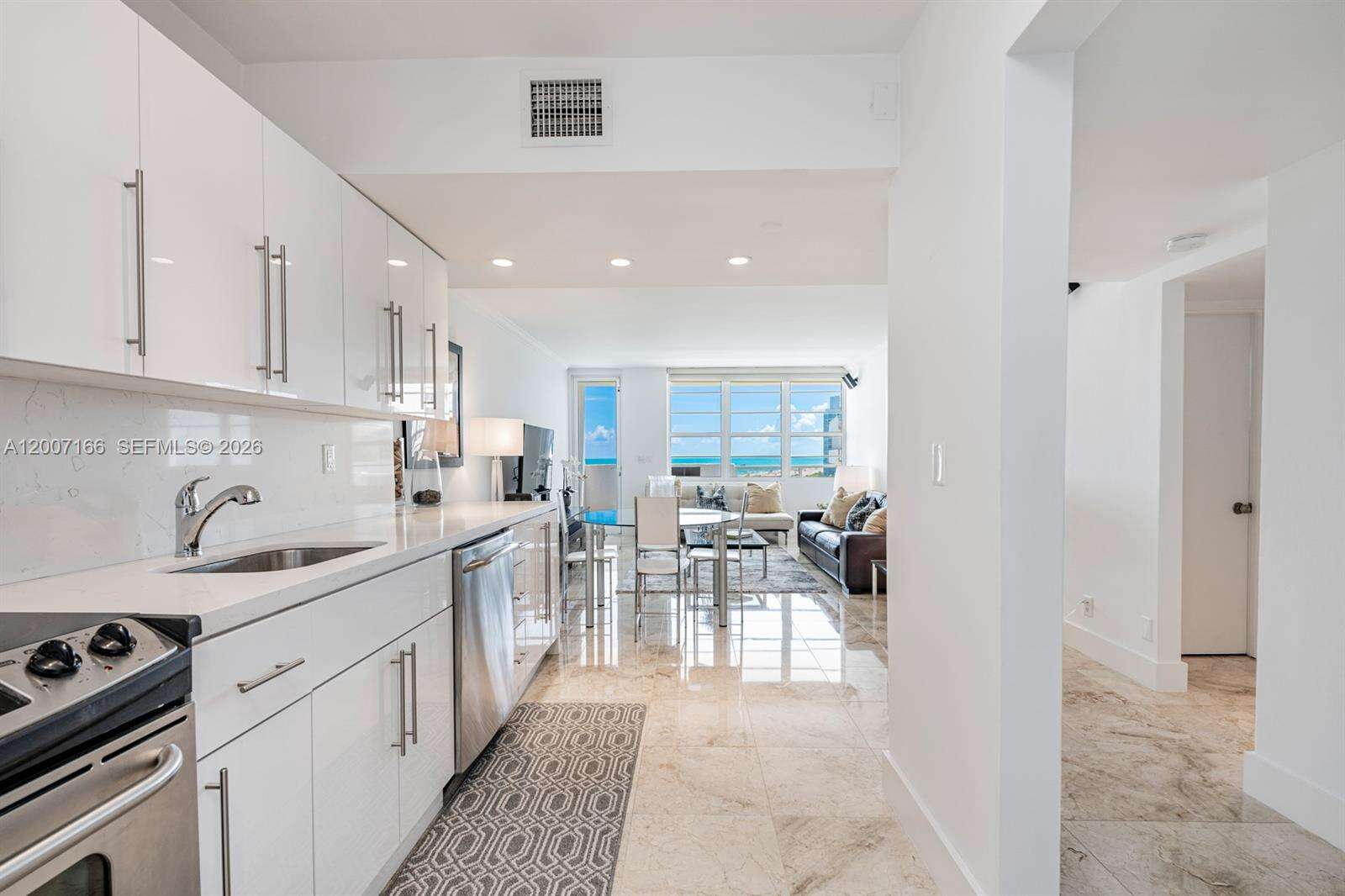 Decoplage at 100 Lincoln Rd, Miami Beach, FL 33139 - For Rent photo 8