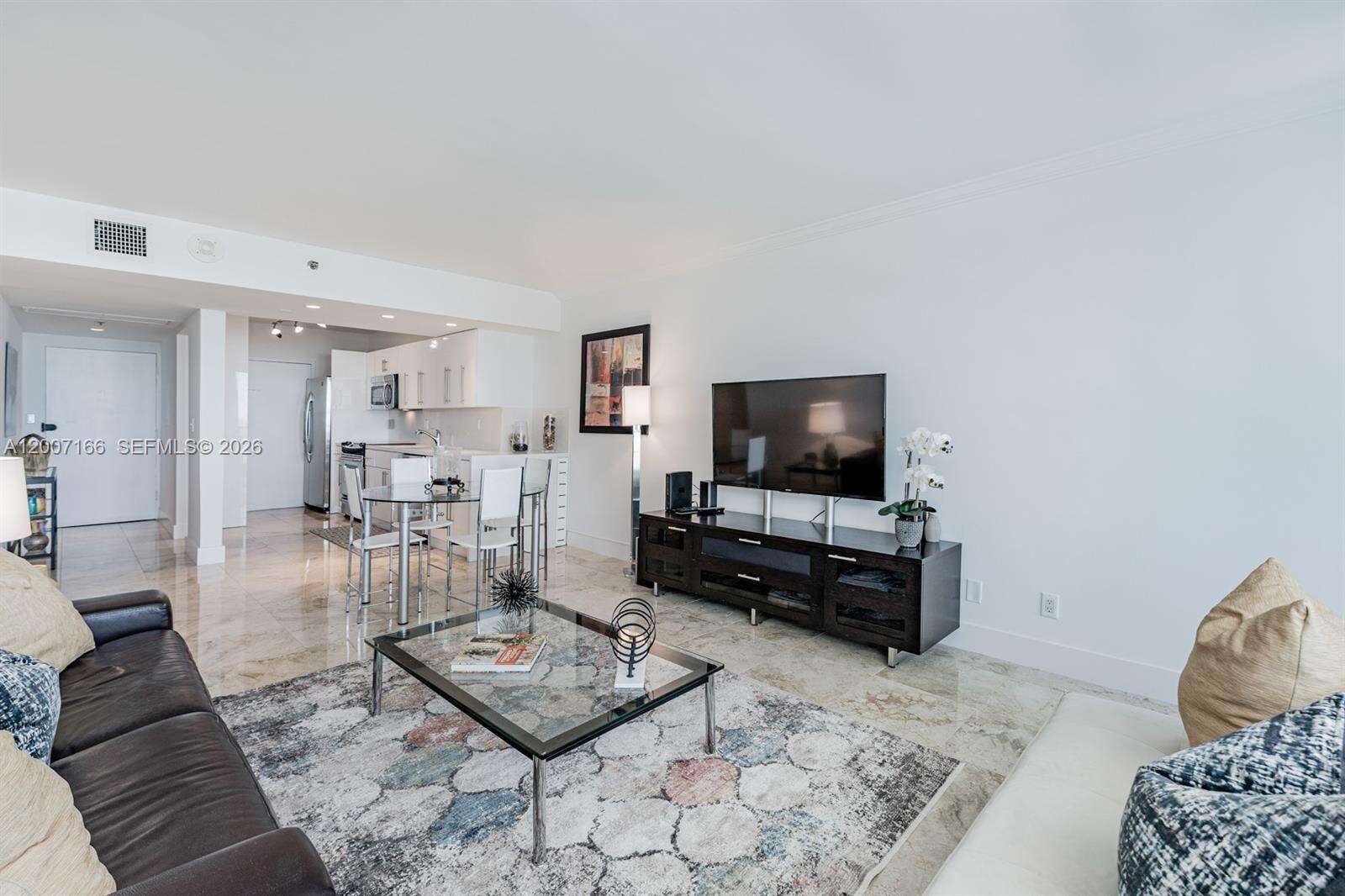 Decoplage at 100 Lincoln Rd, Miami Beach, FL 33139 - For Rent photo 10