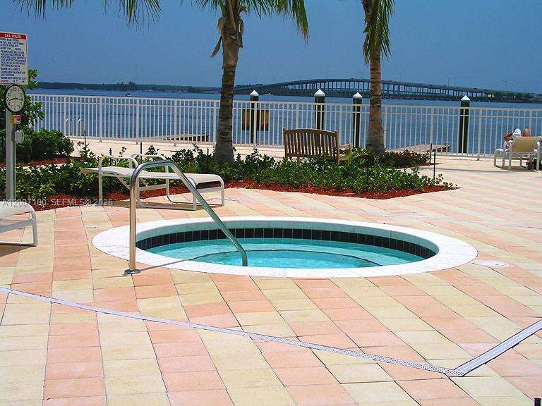 Skyline On Brickell at 2101 Brickell Ave, Miami, FL 33129 - For Rent photo 10