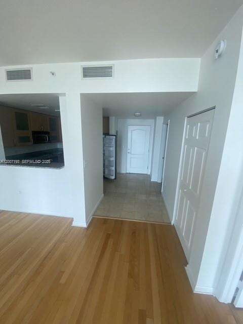 Skyline On Brickell at 2101 Brickell Ave, Miami, FL 33129 - For Rent photo 2